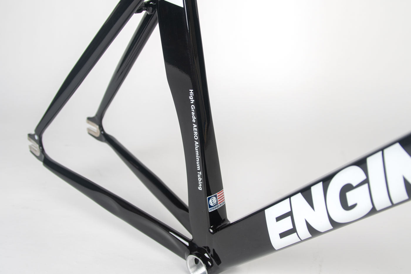 RIVEN Aero Track Black